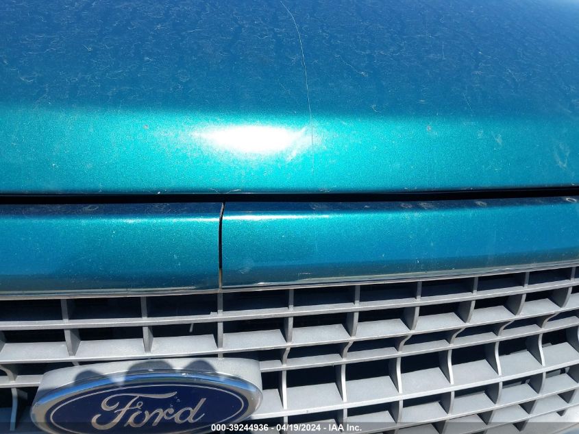 1998 Ford Expedition Eddie Bauer/Xlt VIN: 1FMPU18L3WLC25796 Lot: 39244936