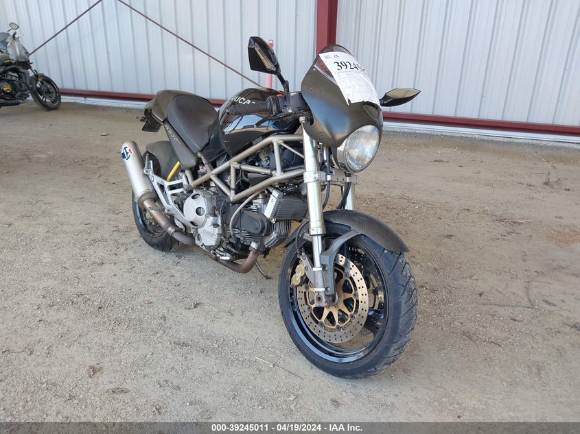 DUCATI M900 1994. Lot# 39245011. VIN ZDM1RC4N6RB000883. Photo 1