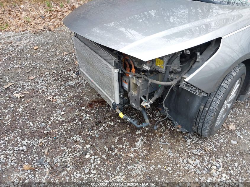 2017 Hyundai Sonata Hybrid Se VIN: KMHE24L14HA060425 Lot: 39245333