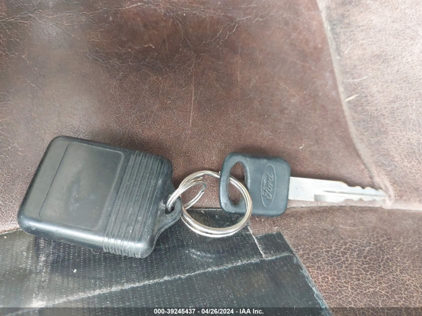 2003 Ford F-350 Lariat/Xl/Xlt VIN: 1FTSW31P43EB53976 Lot: 39245437