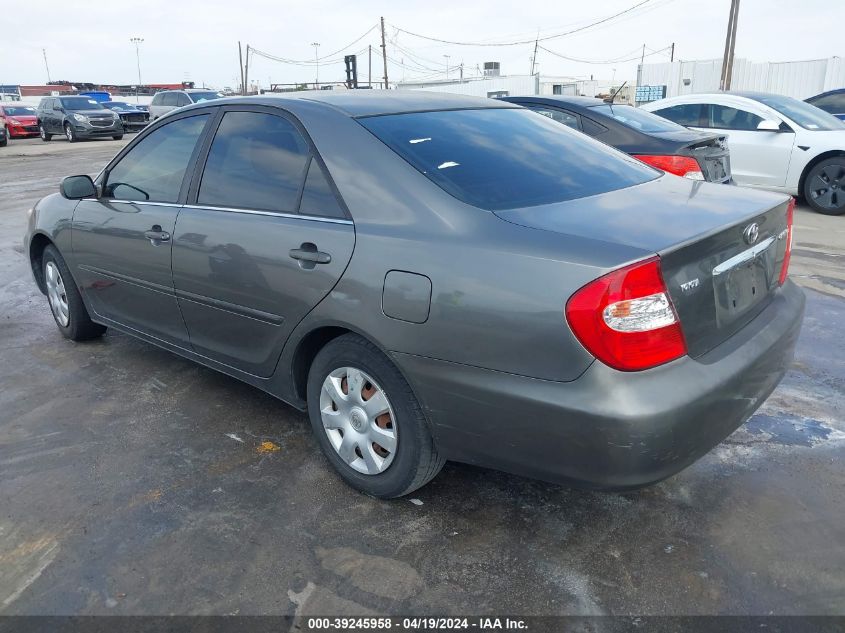 2004 Toyota Camry Le VIN: JTDBE32K840284526 Lot: 39245958