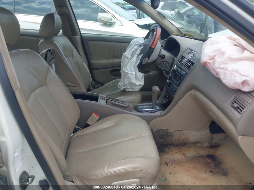 2001 Infiniti I30 Touring VIN: JNKCA31A71T003138 Lot: 39246040