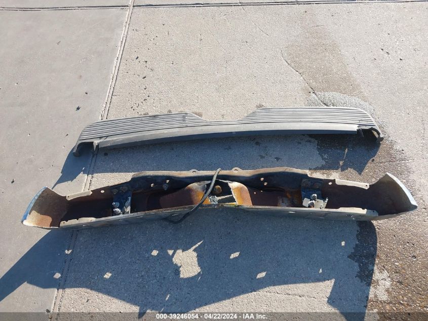 2000 Ford Explorer Xlt VIN: 1FMZU63E5YZC03605 Lot: 39246054