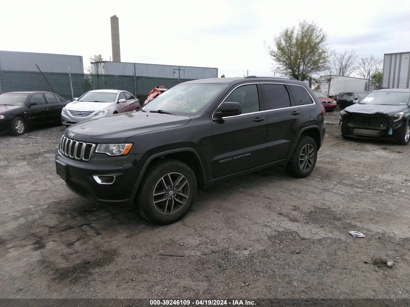 VIN 1C4RJFAGXJC475934 2018 JEEP GRAND CHEROKEE LAREDO E 4X4