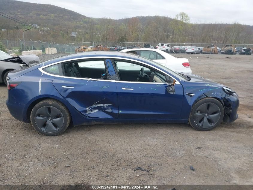 2018 Tesla Model 3 Long Range/Mid Range VIN: 5YJ3E1EA7JF077893 Lot: 39247101