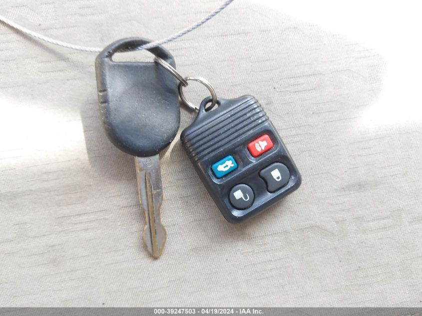 2005 Ford Mustang V6 Deluxe/V6 Premium VIN: 1ZVFT80N855120826 Lot: 39247503