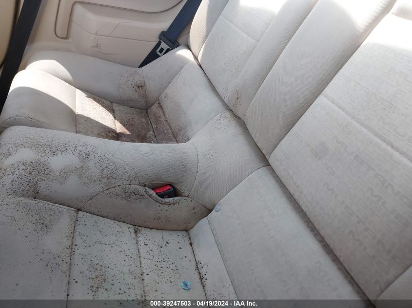 2005 Ford Mustang V6 Deluxe/V6 Premium VIN: 1ZVFT80N855120826 Lot: 39247503