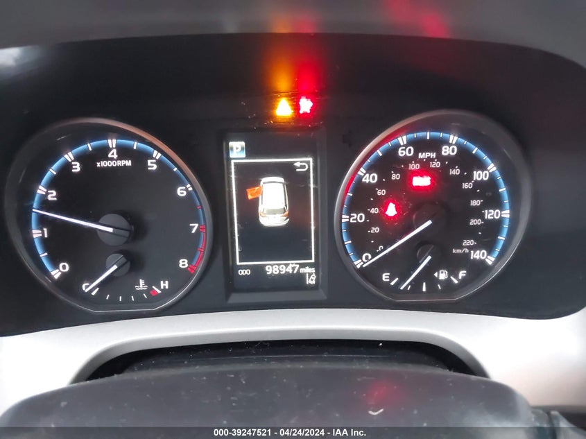 VIN 2T3WFREV0JW481687 2018 TOYOTA RAV4 XLE