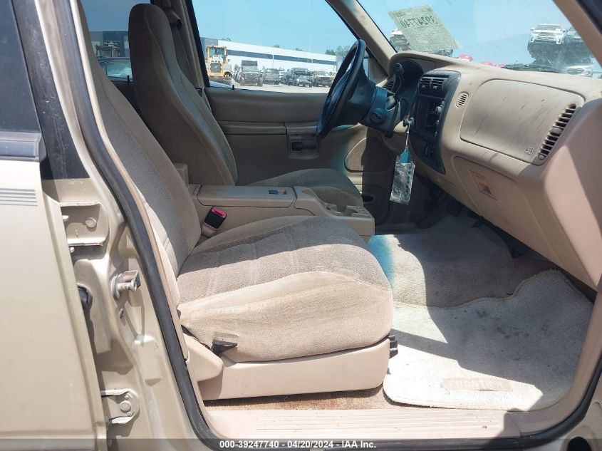 2000 Ford Explorer Xls VIN: 1FMZU62X4YZC56329 Lot: 39247740