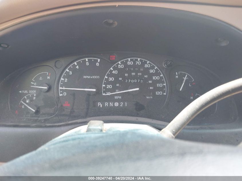 2000 Ford Explorer Xls VIN: 1FMZU62X4YZC56329 Lot: 39247740