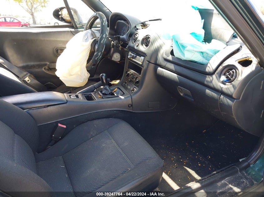 2000 Mazda Mx-5 Miata VIN: JM1NB3532Y0147310 Lot: 39247764