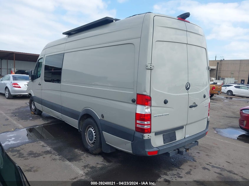 2018 Mercedes-Benz Sprinter 2500 High Roof V6 VIN: WD3PE8CD7JP648421 Lot: 39248021
