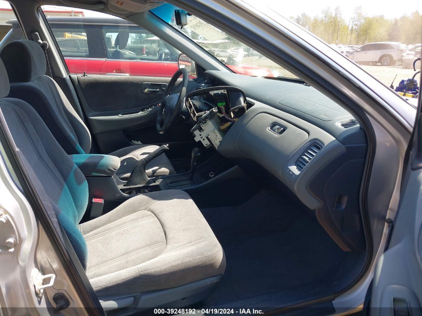 2000 Honda Accord 2.3 Lx VIN: JHMCG5640YC010133 Lot: 39248192