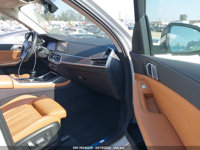 2022 BMW X7 xDrive40I VIN: 5UXCW2C04N9M45524 Lot: 39248229
