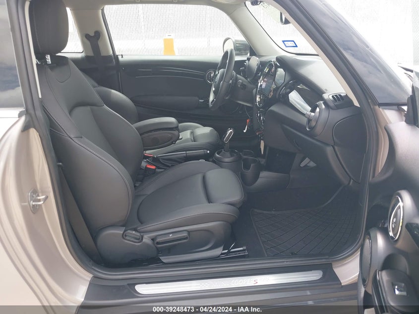 2024 MINI HARDTOP 2.0L I-4 DI, DOHC, V(VIN: WMW53DH06R2U42112