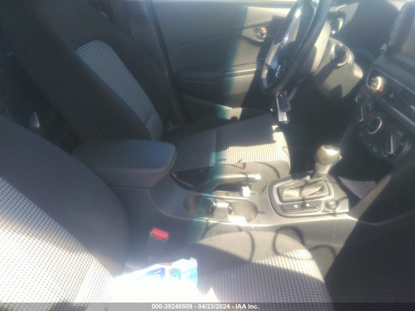 VIN KM8K6CAA3LU517138 2020 HYUNDAI KONA SEL PLUS