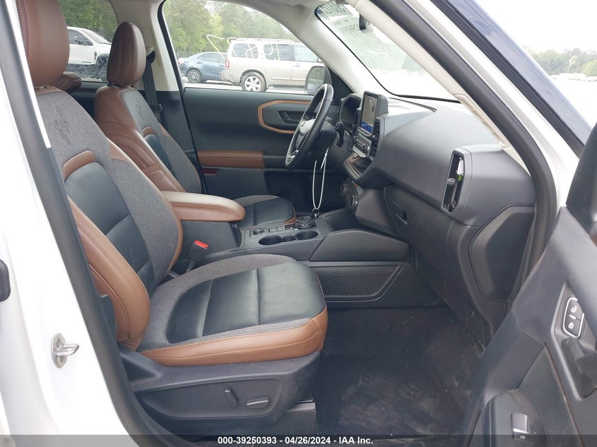 2022 Ford Bronco Sport Outer Banks VIN: 3FMCR9C69NRE23976 Lot: 39250393