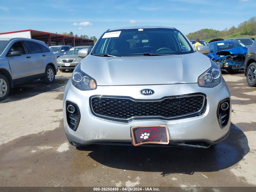 VIN KNDPMCAC7J7458639 2018 KIA SPORTAGE LX