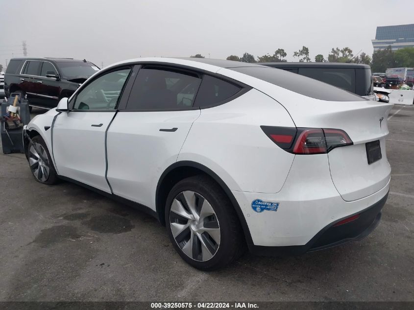 2021 Tesla Model Y Long Range Dual Motor All-Wheel Drive VIN: 5YJYGAEE4MF243827 Lot: 39250575