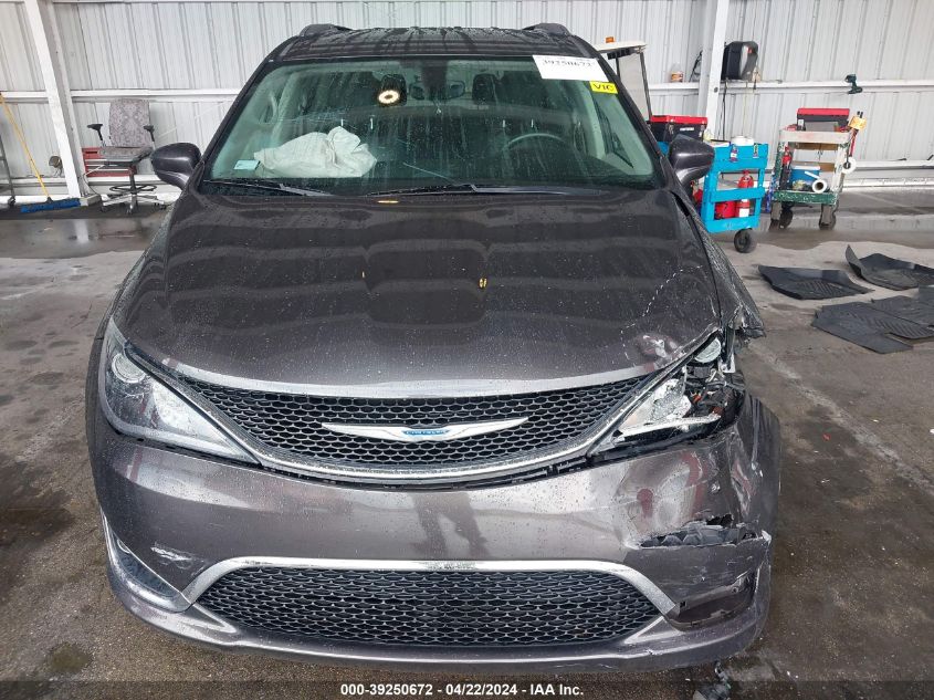 2018 Chrysler Pacifica Touring L VIN: 2C4RC1BG9JR149237 Lot: 39250672