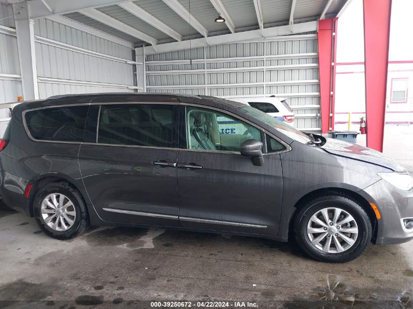 2018 Chrysler Pacifica Touring L VIN: 2C4RC1BG9JR149237 Lot: 39250672