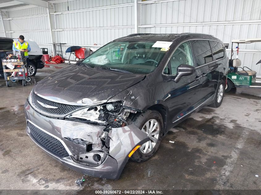 2018 Chrysler Pacifica Touring L VIN: 2C4RC1BG9JR149237 Lot: 39250672