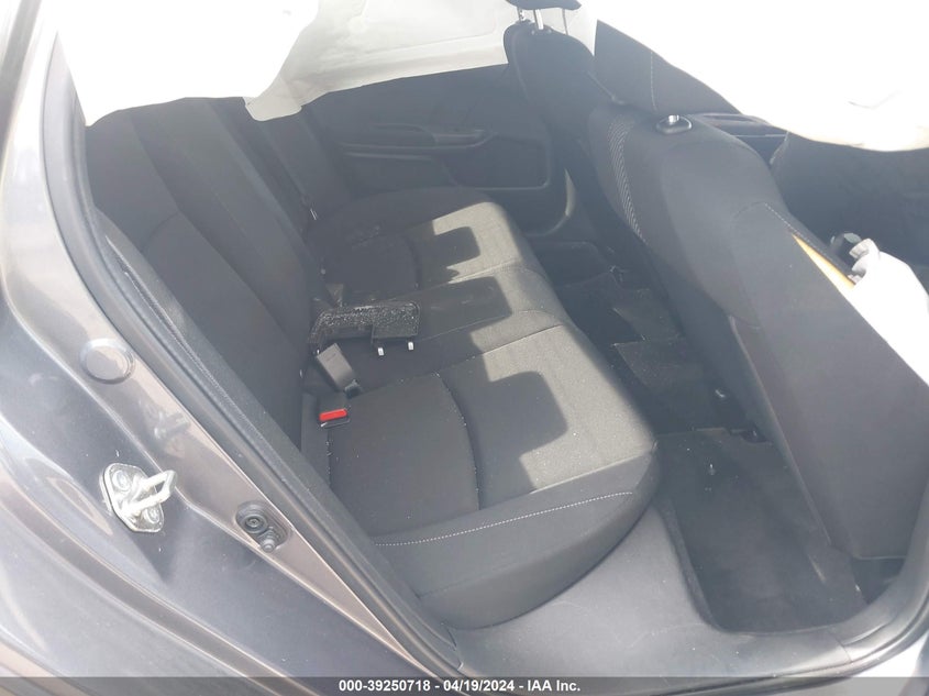 VIN 2HGFC2F52JH569513 2018 HONDA CIVIC LX