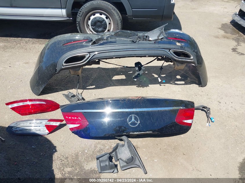 2018 MERCEDES-BENZ C 300 VIN: WDDWK4KB9JF627701