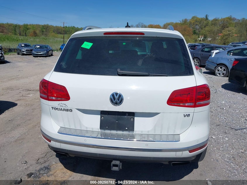 2016 VOLKSWAGEN TOUAREG VR6 EXECUTIVE/VR6 LUX/VR6 SPORT - WVGEF9BP4GD009172