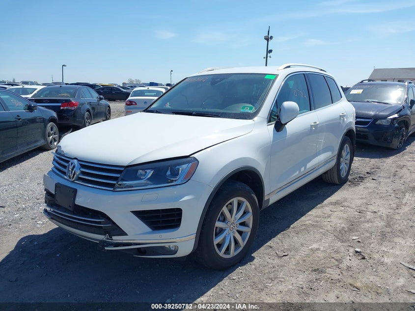 2016 VOLKSWAGEN TOUAREG VR6 EXECUTIVE/VR6 LUX/VR6 SPORT - WVGEF9BP4GD009172