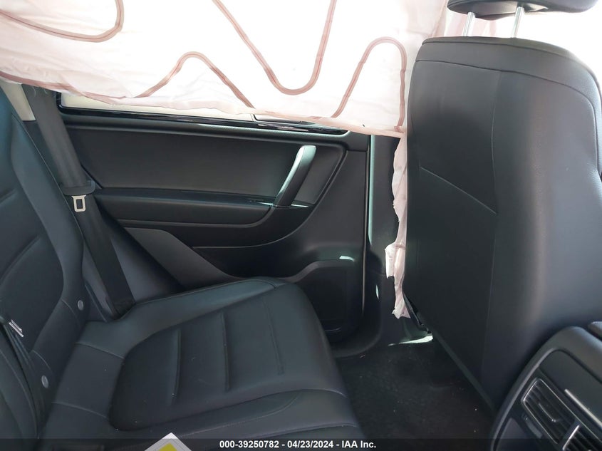 2016 VOLKSWAGEN TOUAREG VR6 EXECUTIVE/VR6 LUX/VR6 SPORT - WVGEF9BP4GD009172