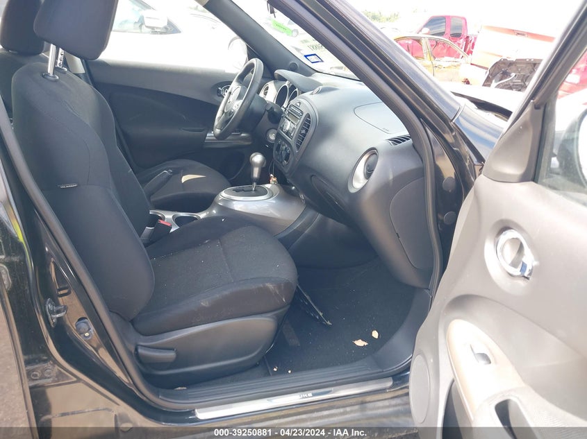 2012 Nissan Juke S VIN: JN8AF5MR1CT103220 Lot: 39250881