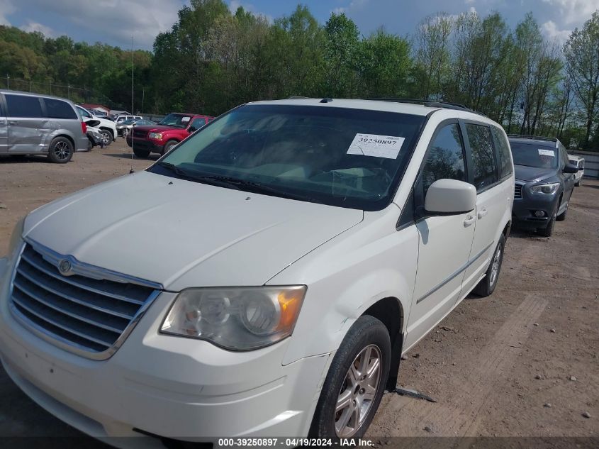 2010 Chrysler Town & Country Touring VIN: 2A4RR5D10AR113591 Lot: 39250897