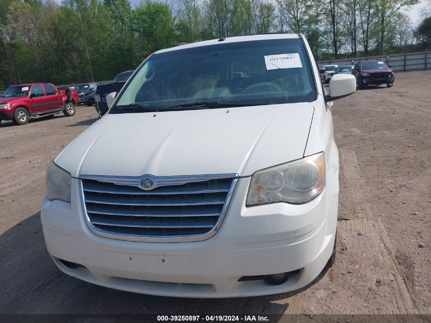 2010 Chrysler Town & Country Touring VIN: 2A4RR5D10AR113591 Lot: 39250897