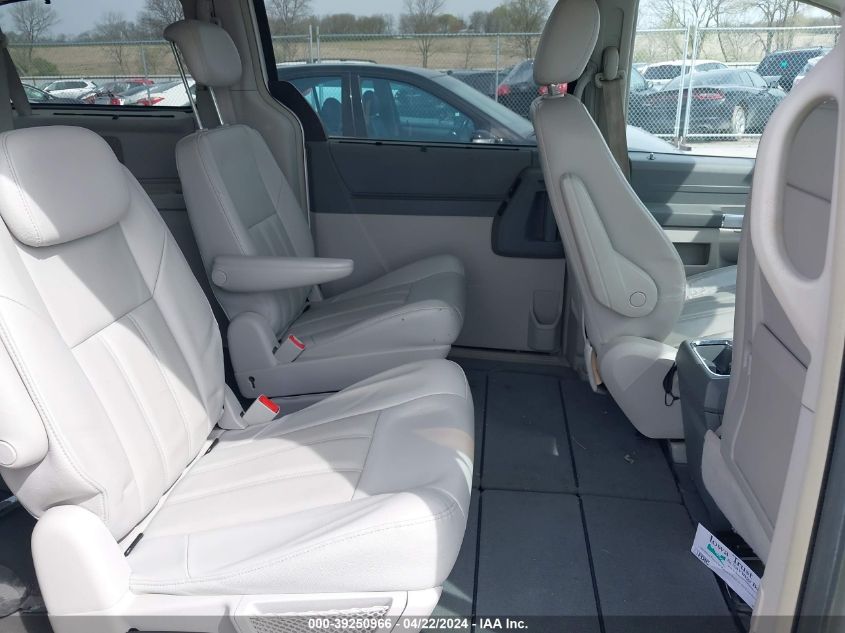 2008 Chrysler Town & Country Touring VIN: 2A8HR54P18R104097 Lot: 39250966