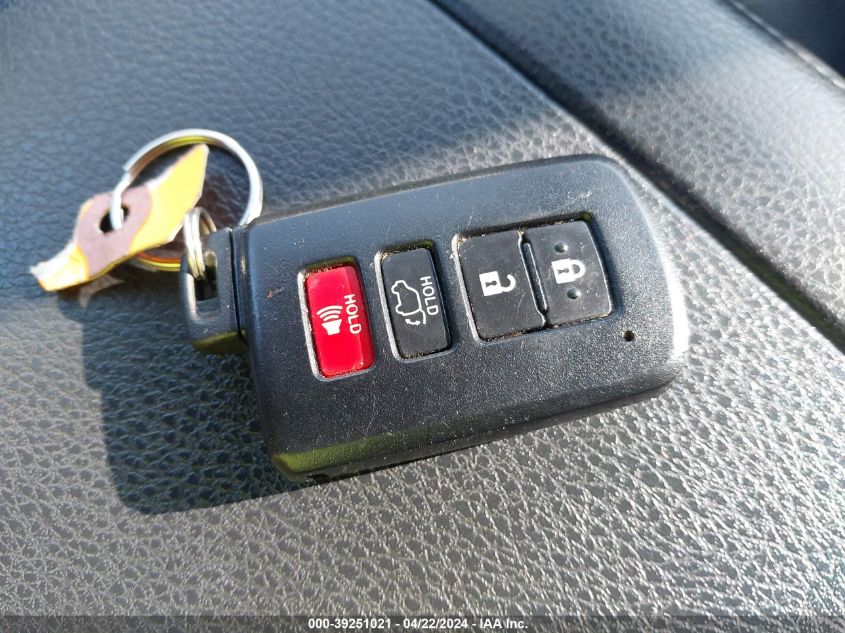 2018 Toyota Highlander Limited Platinum VIN: 5TDDZRFH8JS496656 Lot: 39251021