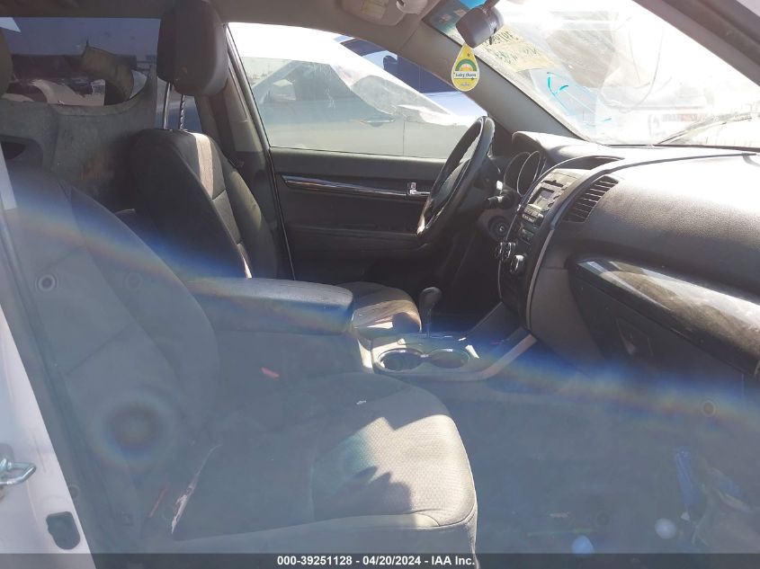 2012 Kia Sorento Lx VIN: 5XYKT3A16CG261950 Lot: 39251128