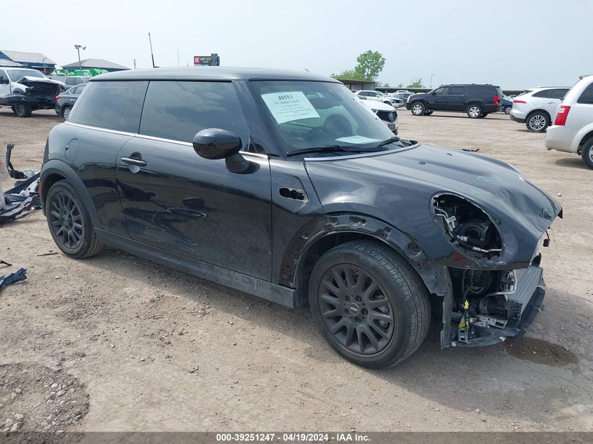 2022 Mini Hardtop Cooper VIN: WMW33DH01N2P64903 Lot: 39251247