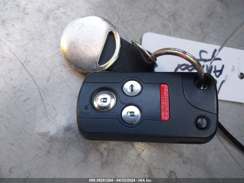 2010 Acura Rl 3.7 VIN: JH4KB2F6XAC000175 Lot: 39251284