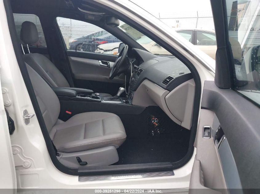 2008 Mercedes-Benz C 300 Luxury/Sport VIN: WDDGF54X18R016240 Lot: 39251298