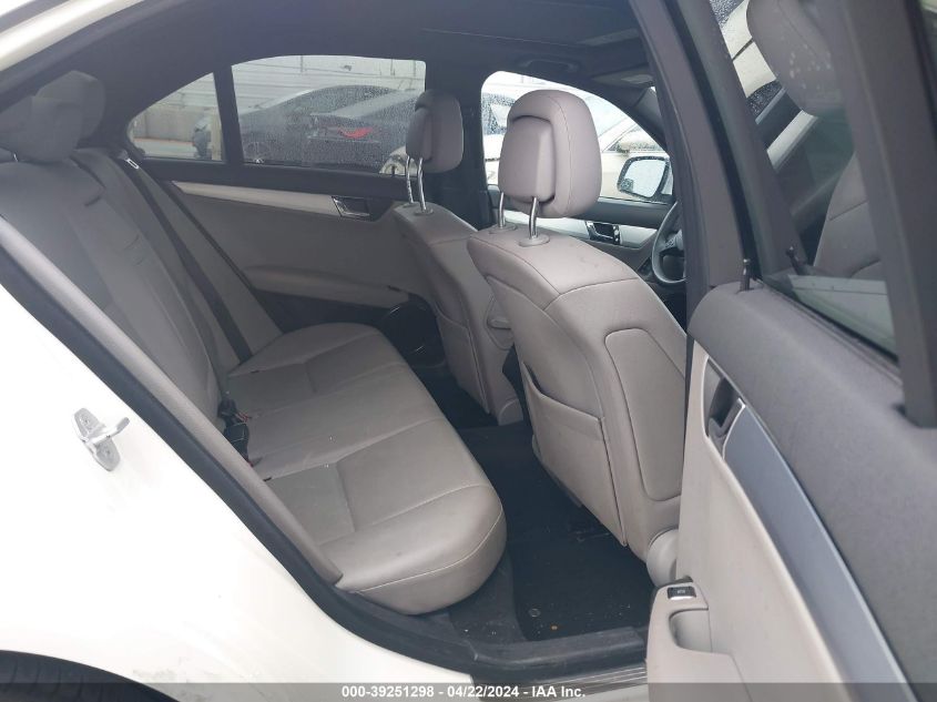 2008 Mercedes-Benz C 300 Luxury/Sport VIN: WDDGF54X18R016240 Lot: 39251298