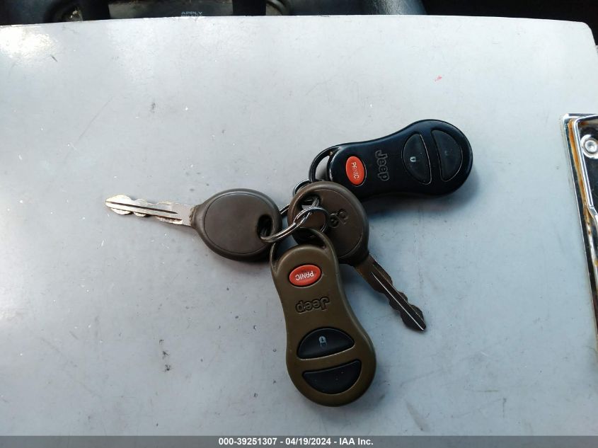 2001 Jeep Grand Cherokee Laredo VIN: 1J4GW48S11C712523 Lot: 39251307