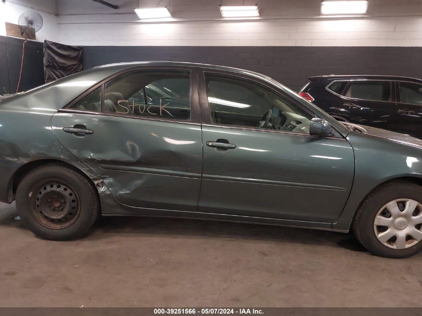 2004 Toyota Camry Le VIN: 4T1BE32K44U266660 Lot: 39251566