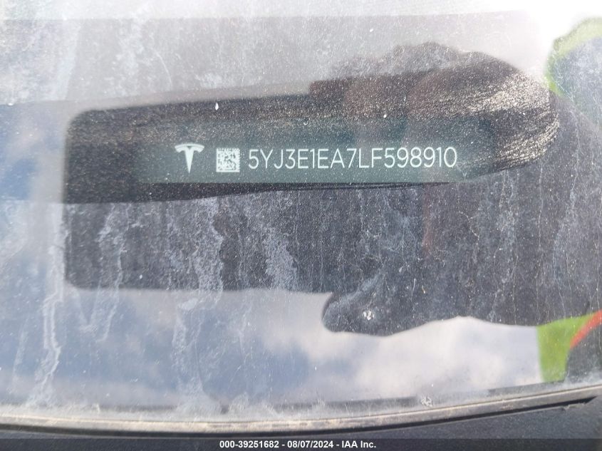 2020 Tesla Model 3 Standard Range Plus Rear-Wheel Drive/Standard Range Rear-Wheel Drive VIN: 5YJ3E1EA7LF598910 Lot: 39251682