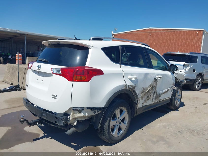 2014 TOYOTA RAV4 XLE - JTMRFREV5ED095279