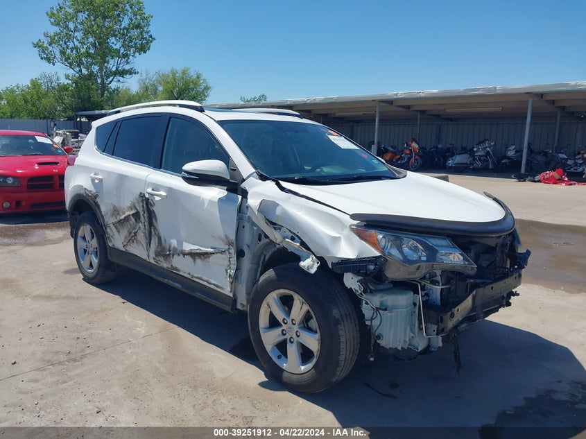 2014 TOYOTA RAV4 XLE - JTMRFREV5ED095279