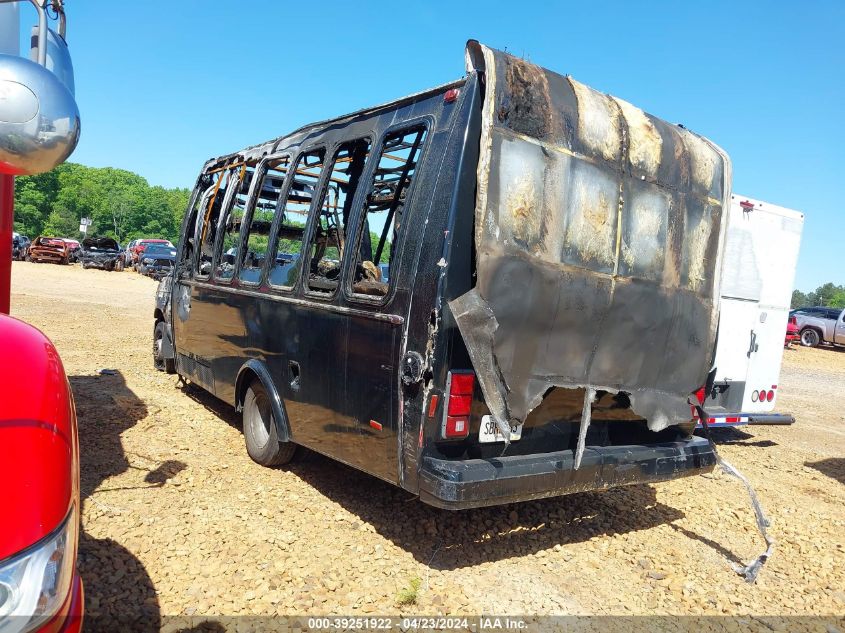 1999 Ford Econoline VIN: 1FDWE30F7XHB15512 Lot: 39251922