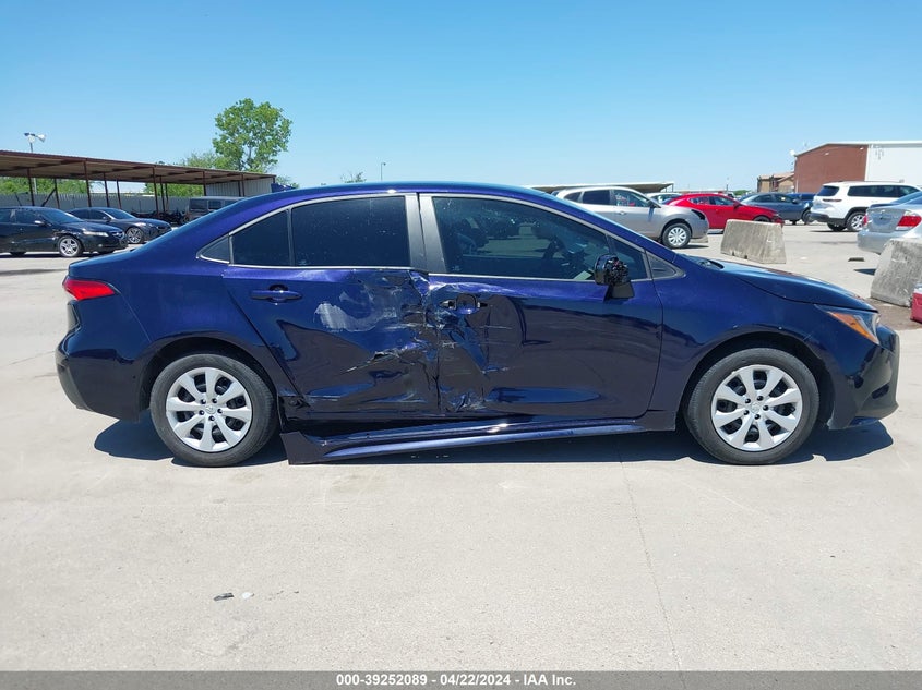 2022 TOYOTA COROLLA LE - 5YFEPMAE9NP381086