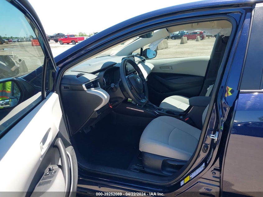 2022 TOYOTA COROLLA LE - 5YFEPMAE9NP381086