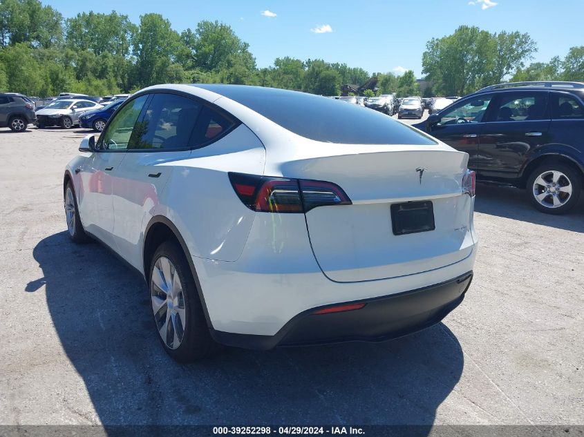 2023 Tesla Model Y Awd/Long Range Dual Motor All-Wheel Drive VIN: 7SAYGAEE2PF642162 Lot: 39252298